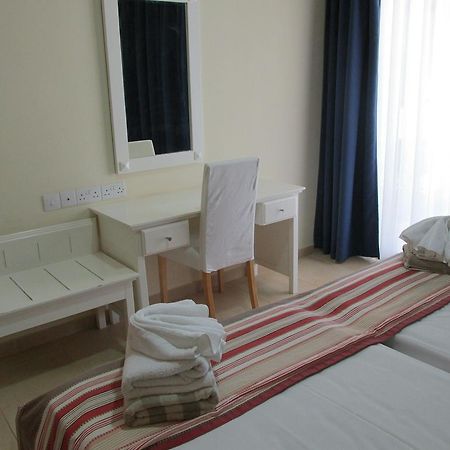 Royal Blue Hotel & Spa Geroskipou Экстерьер фото