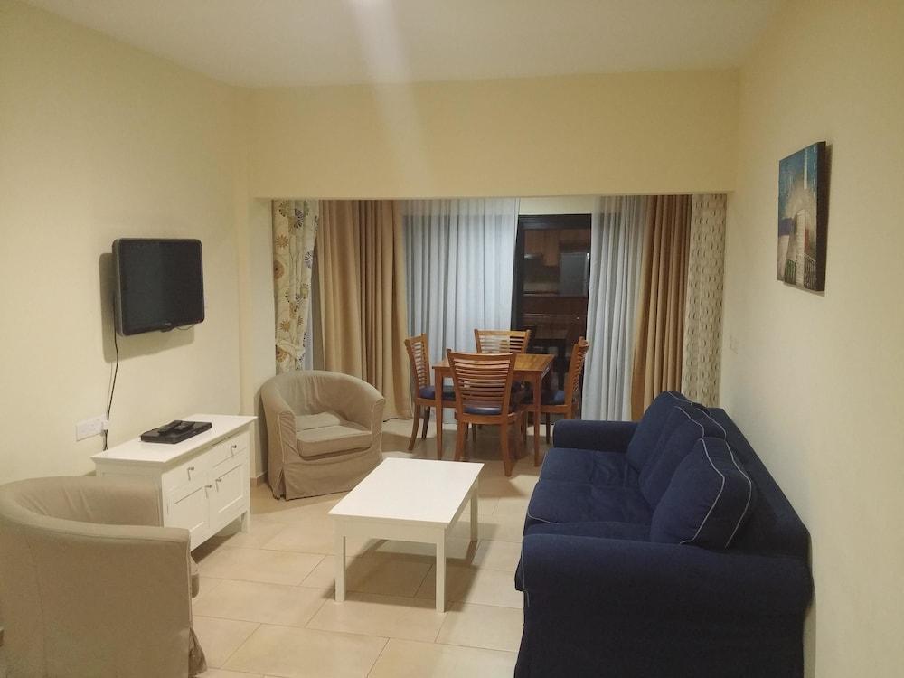 Royal Blue Hotel & Spa Geroskipou Экстерьер фото