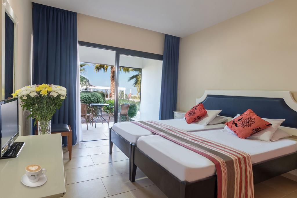 Royal Blue Hotel & Spa Geroskipou Экстерьер фото